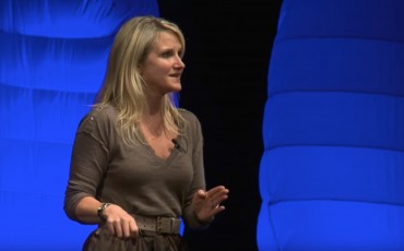 Hogyan ne csessz ki magaddal többé? – Mel Robbins hidegzuhannyal “támad”, de jól teszi!