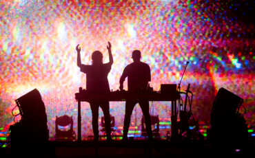 Teljes a Colosseum sztárnévsora – gyere, pihenj, töltődj, táncolj a Szigeten!